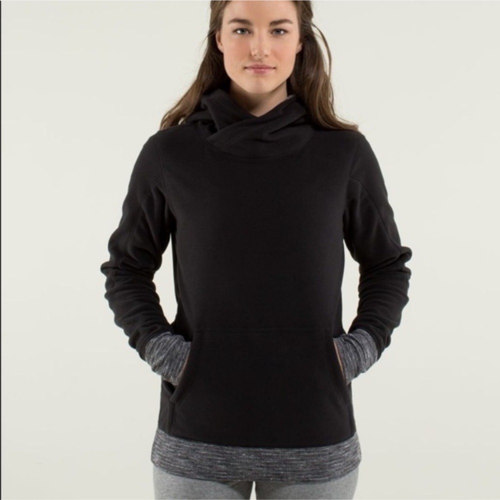 Lululemon Runaway Fleece, Size 6
